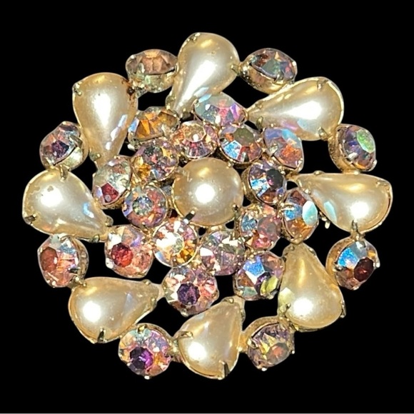 006 Vintage AB and faux teardrop Pearl cluster brooch. Stunning clarity - Picture 6 of 6